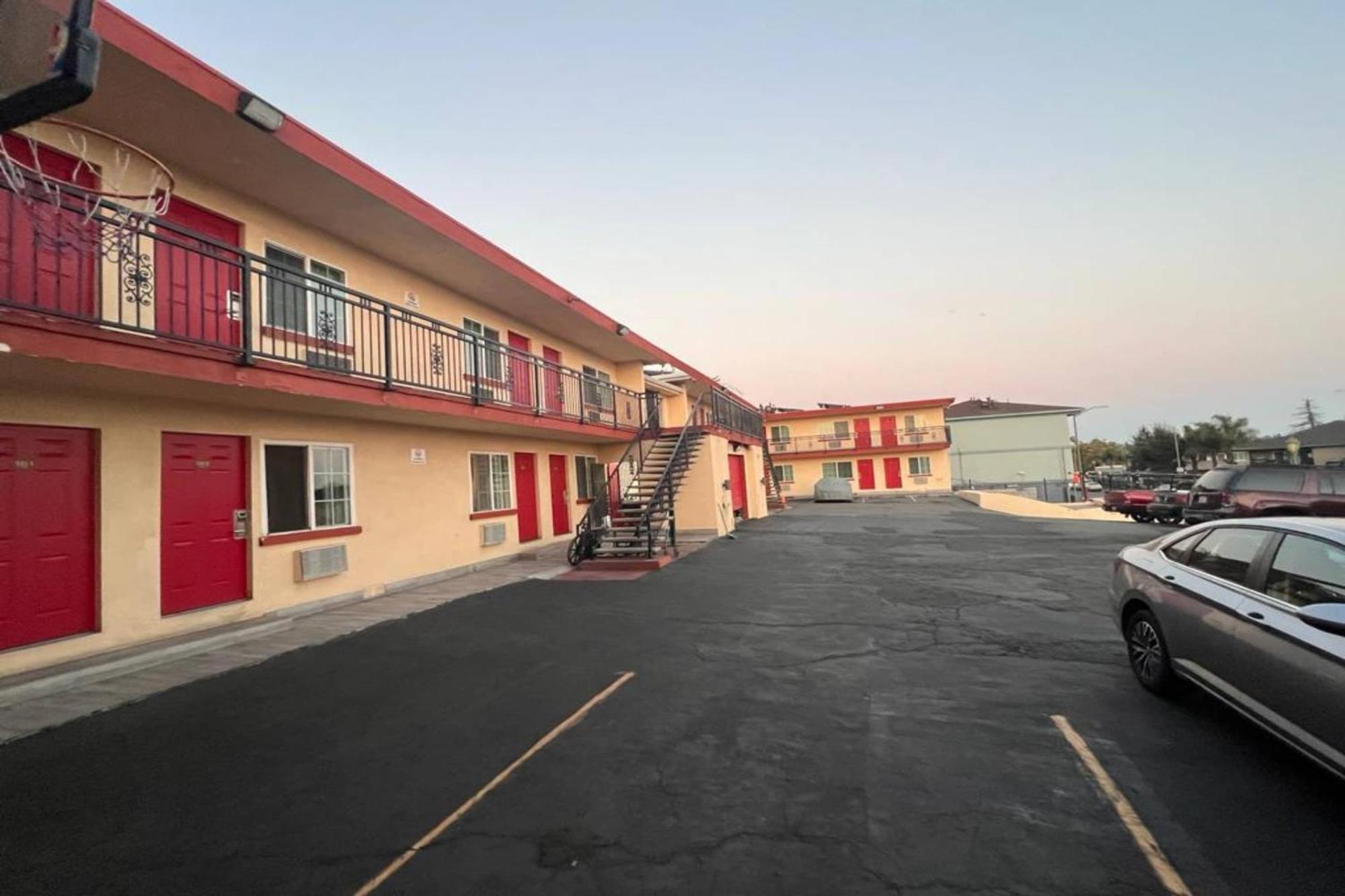 Premier Inn & Suites -Listing Partner Oakland Exterior foto