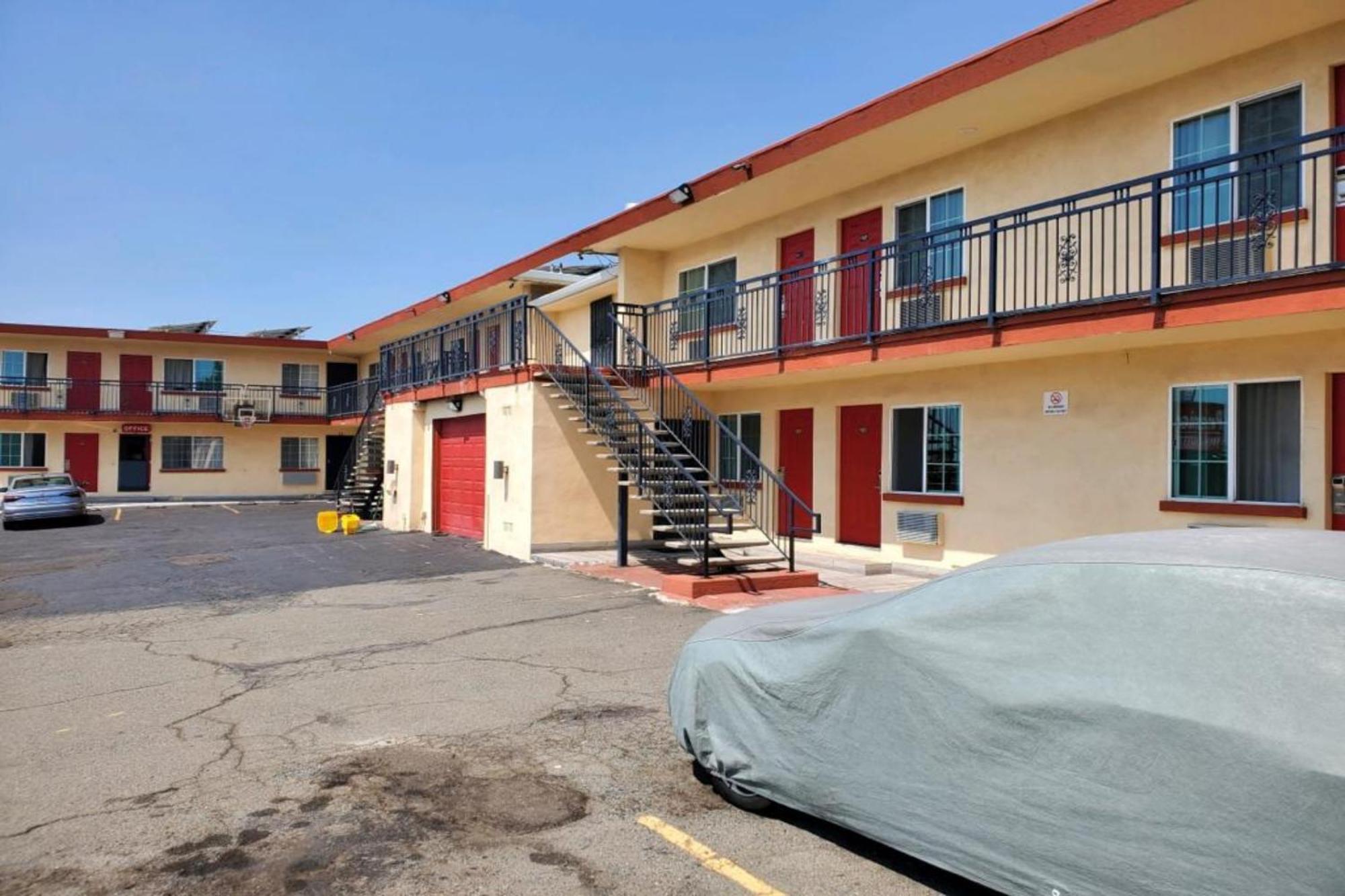 Premier Inn & Suites -Listing Partner Oakland Exterior foto