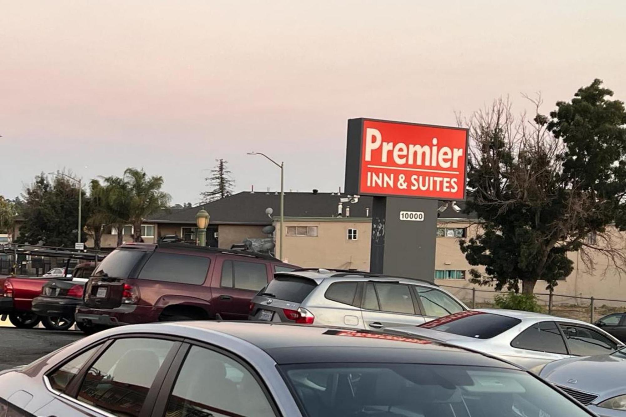 Premier Inn & Suites -Listing Partner Oakland Exterior foto
